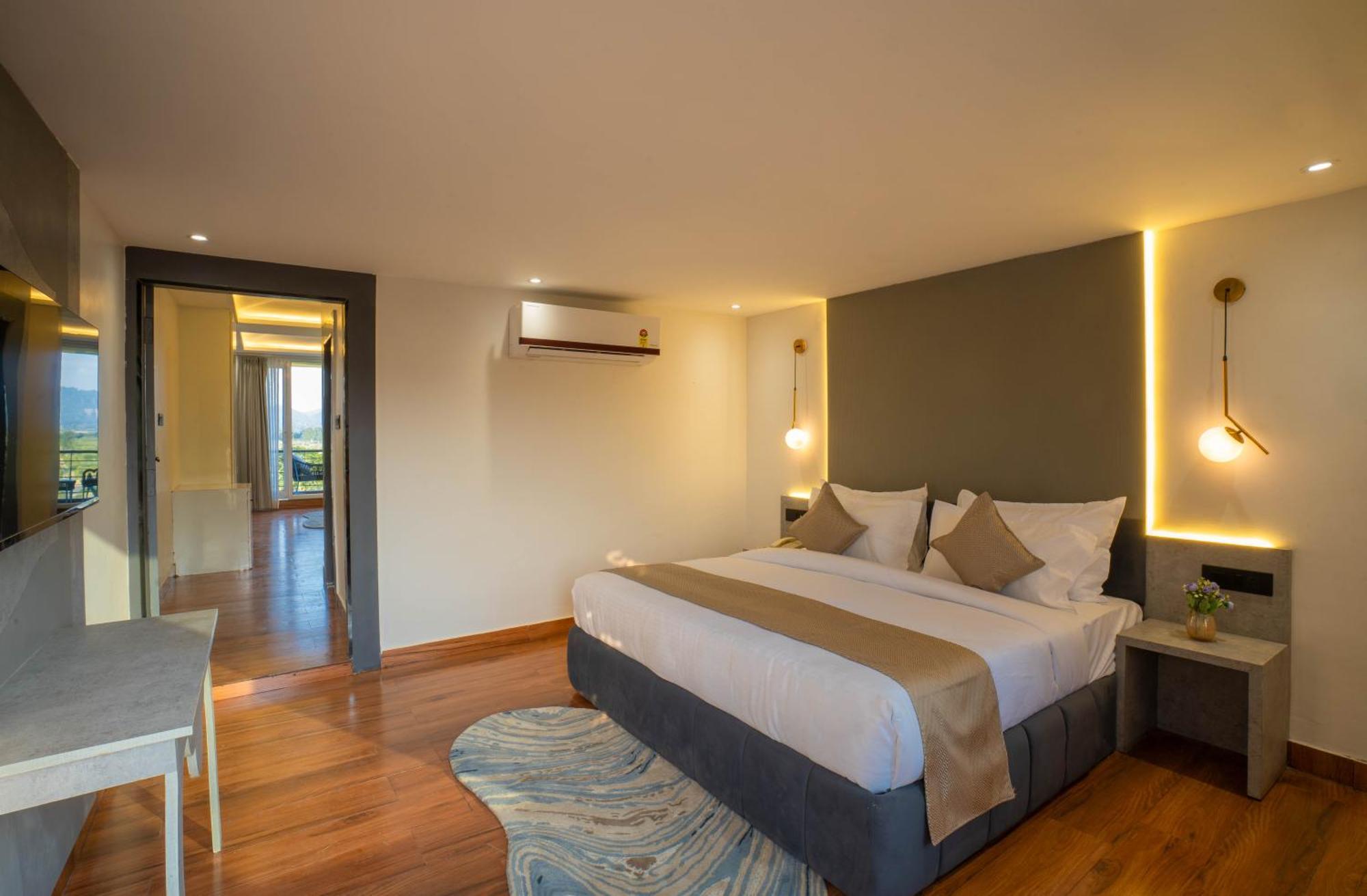 The Ganges Riverside Escape With A Private Ghat Haridwar Bilik gambar